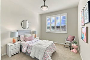 019_F8_6094 Charlotte Dr