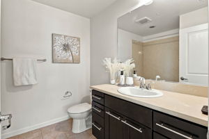 026_F8_6094 Charlotte Dr
