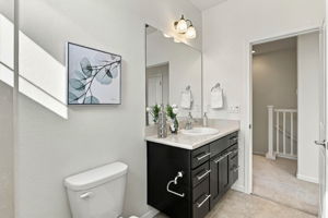 030_F8_6094 Charlotte Dr