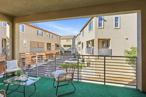 037_F8_6094 Charlotte Dr