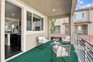 038_F8_6094 Charlotte Dr