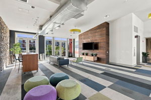 046_F8_6094 Charlotte Dr