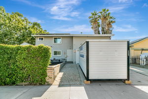 001_6095 Springer Way