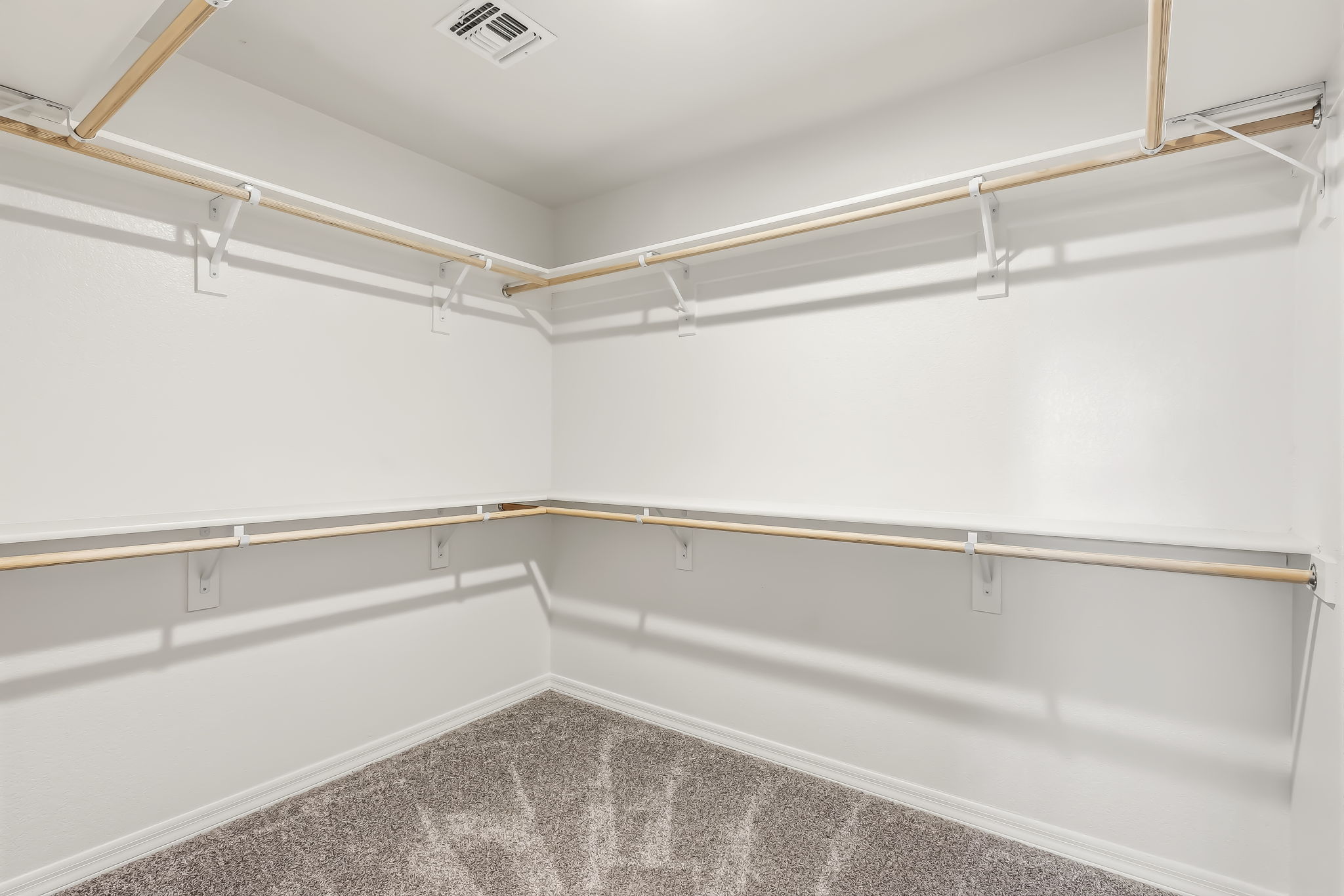  Photo 63