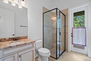 pool bath - with exterior entrance