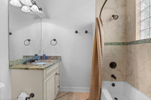 3rd bedroom private bath