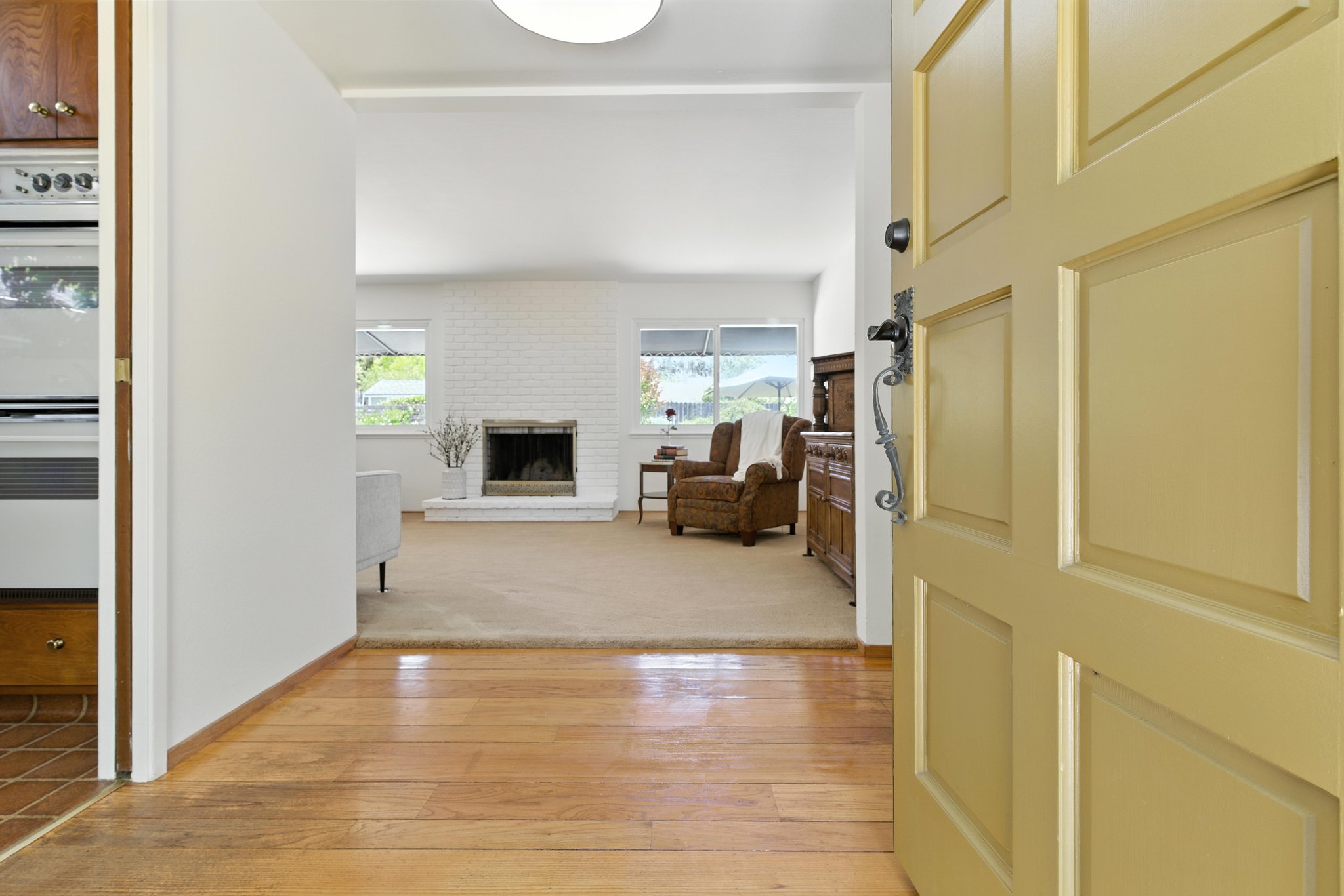  Photo 4