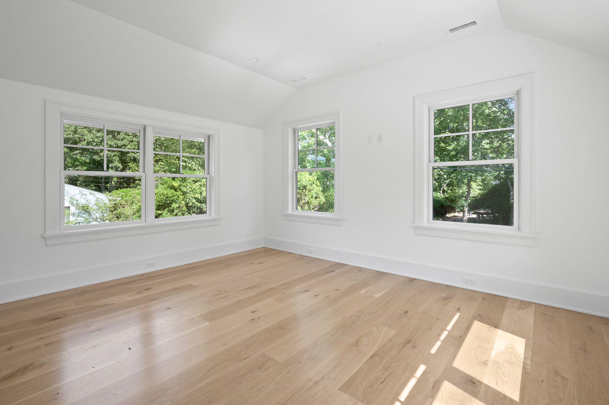  61 Harrison St, Sag Harbor, NY 11963, US Photo 32