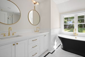  61 Harrison St, Sag Harbor, NY 11963, US Photo 34