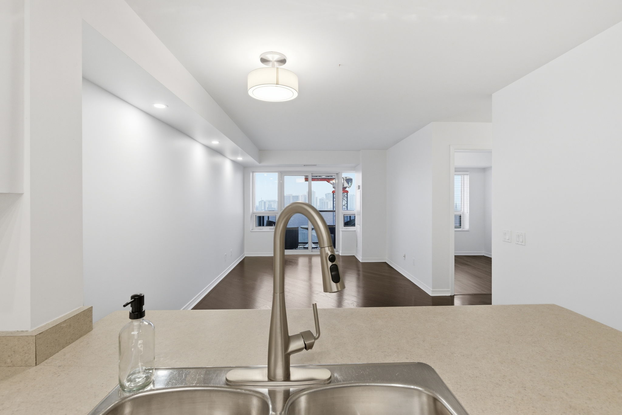 Property in Toronto — delivered property photograph 7
