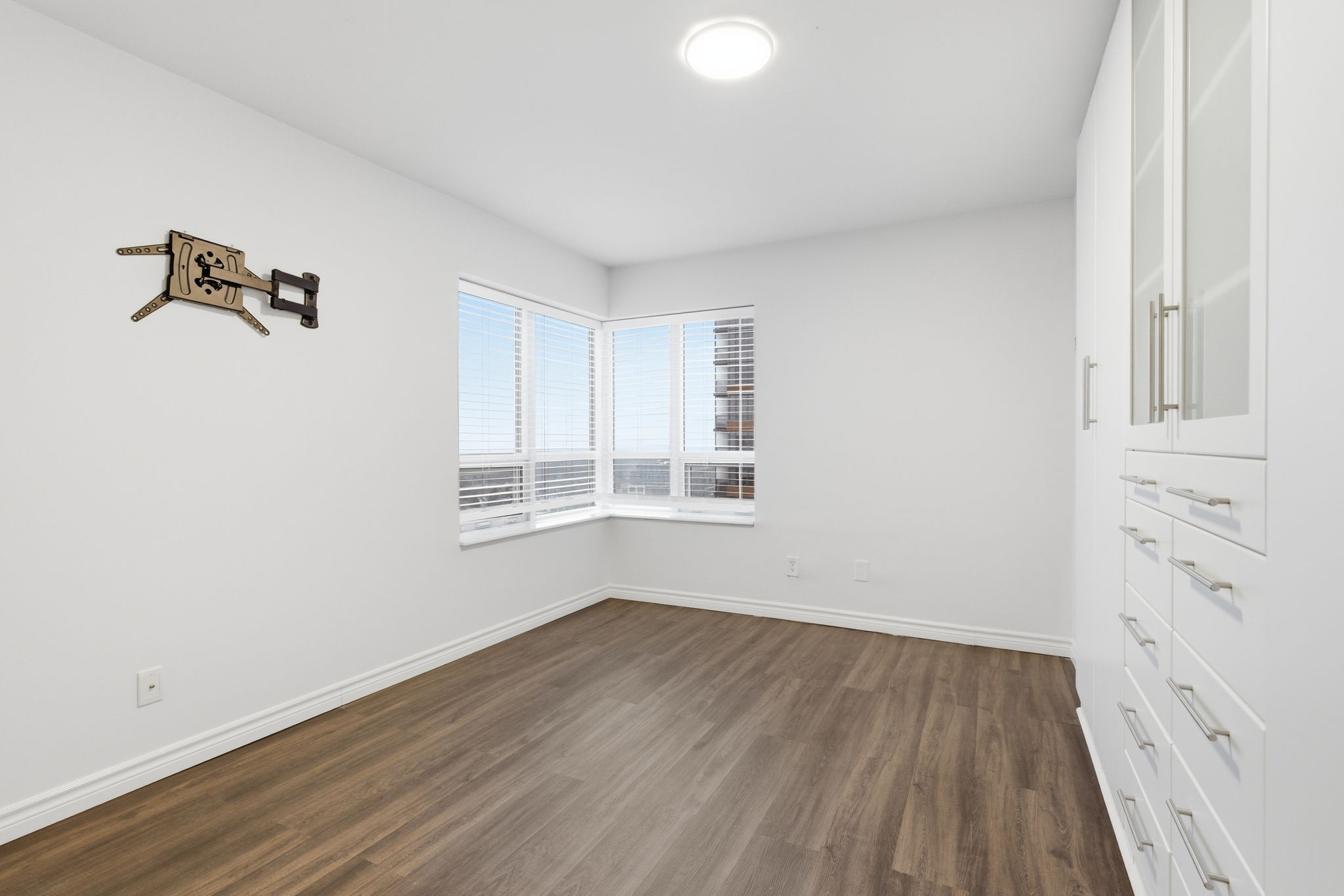Property in Toronto — delivered property photograph 14