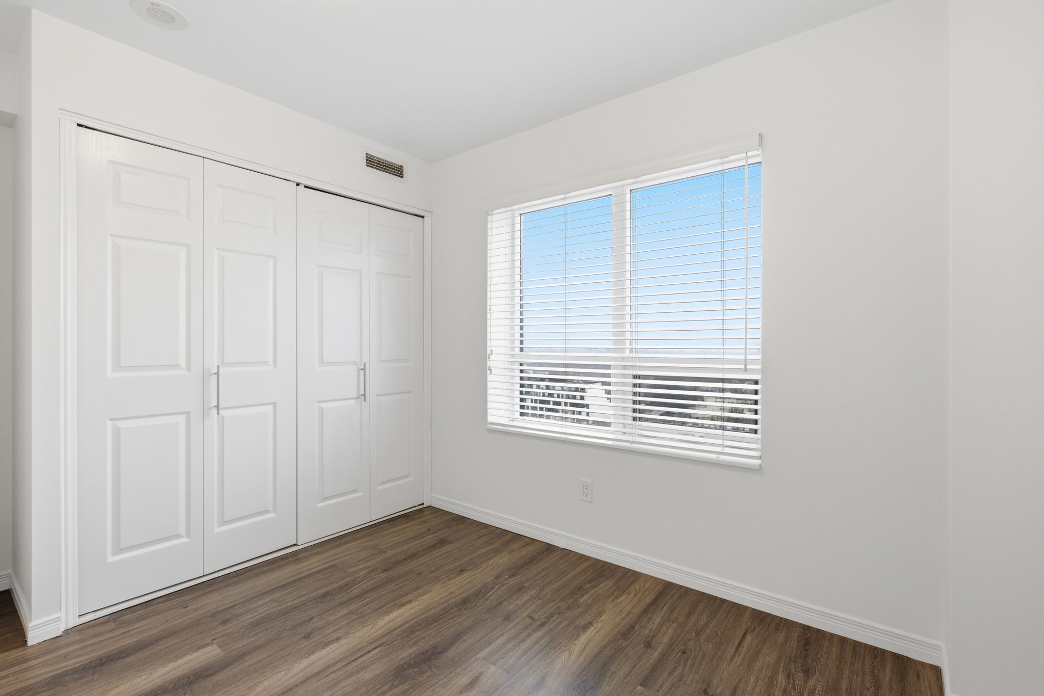 Property in Toronto — delivered property photograph 18