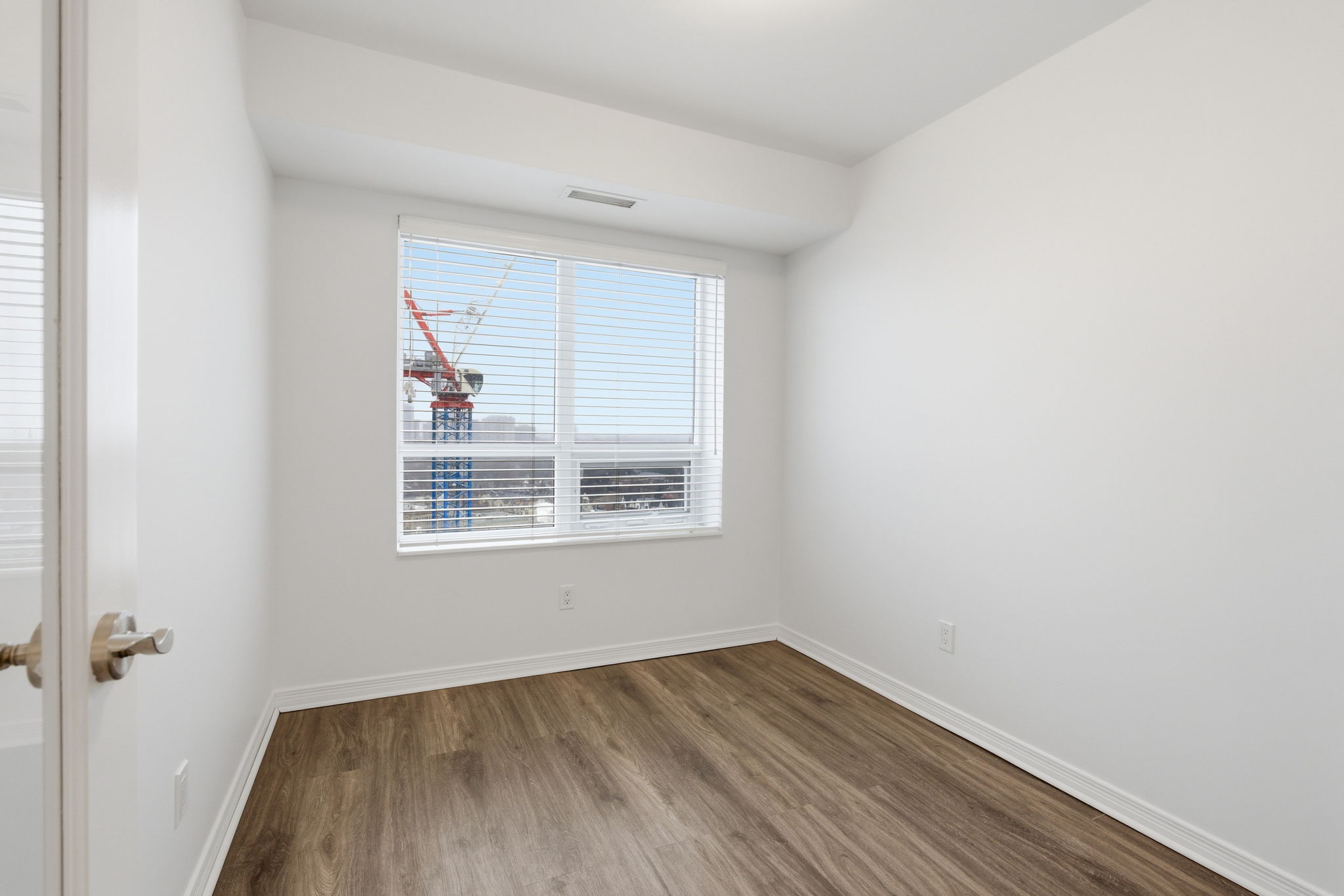 Property in Toronto — delivered property photograph 19