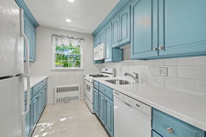Sunny Kitchen