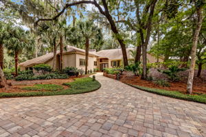 Welcome to 61 Sea Marsh Rd