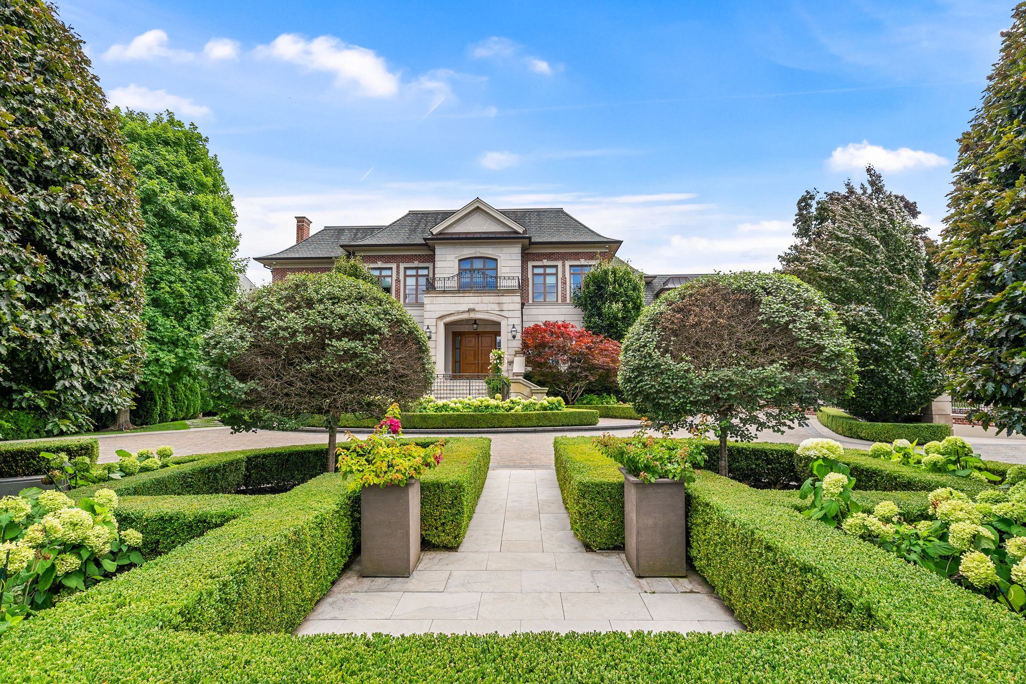 61 Westwood Ln Richmond Hill, ON L4C 6X6