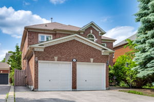 61 Willett Crescent, Richmond Hill ON