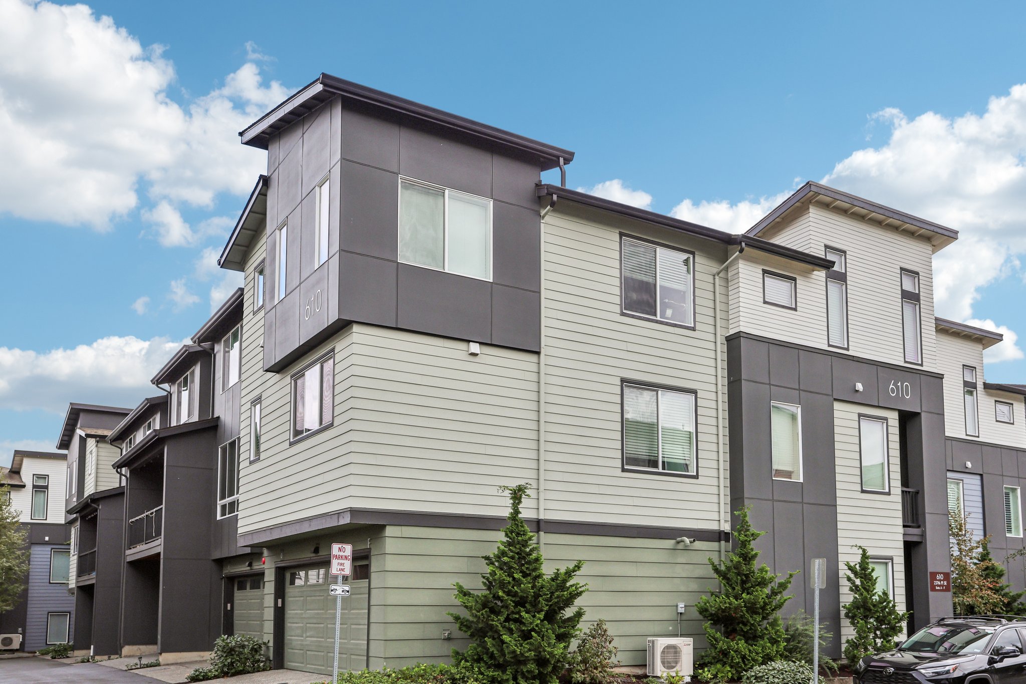 237th Pl SE B-S0210-036.jpg