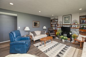 04-Living Room