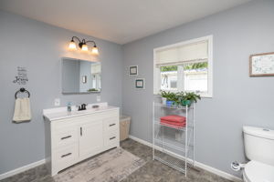 19-Bathroom