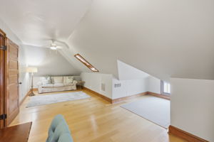  Photo 35