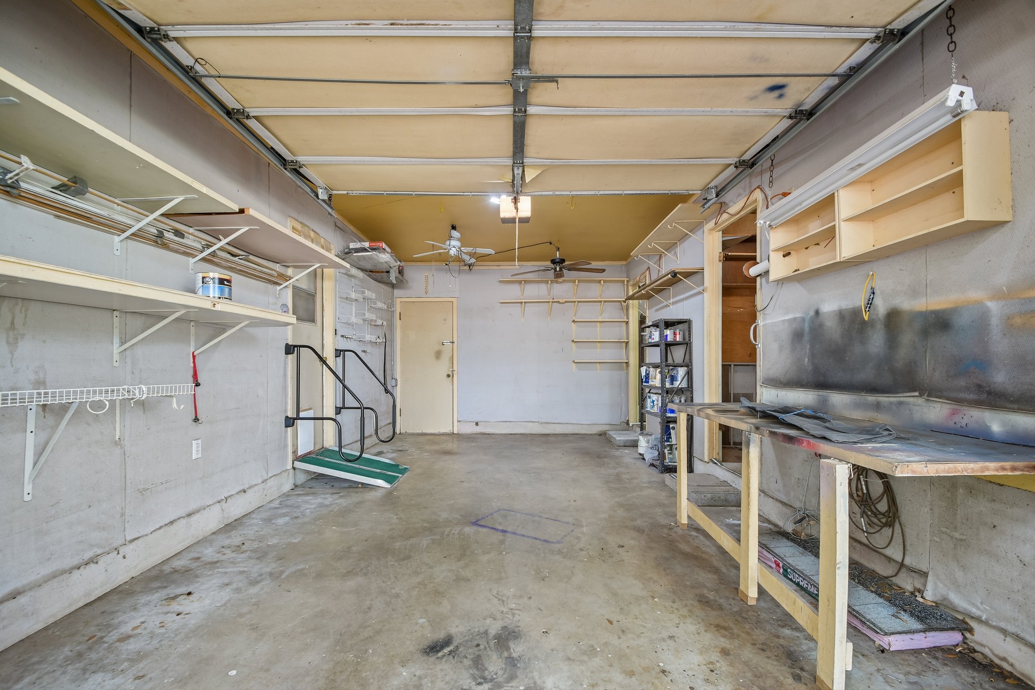Mogonye Ln-S1209-028.jpg