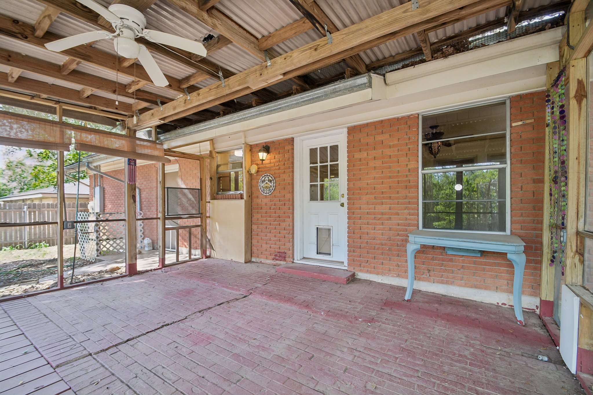 Mogonye Ln-S1209-030.jpg
