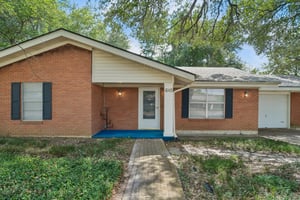 Mogonye Ln-S1209-004.jpg