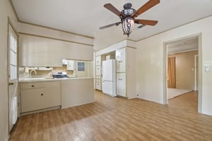 Mogonye Ln-S1209-010.jpg