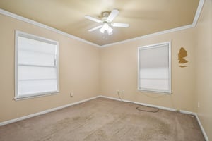 Mogonye Ln-S1209-014.jpg