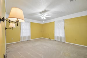 Mogonye Ln-S1209-019.jpg