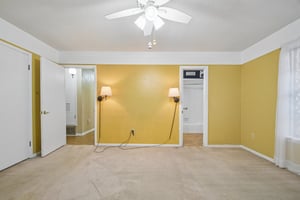 Mogonye Ln-S1209-021.jpg