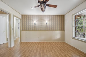 Mogonye Ln-S1209-024.jpg