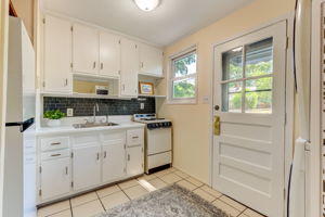 Kitchen - Laundry