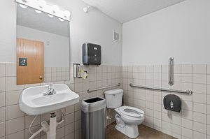  Photo 40