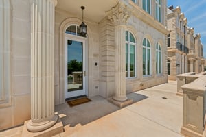6100 NW Grand Blvd 6107_001 (2).jpg