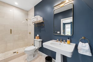 6100 NW Grand Blvd 6107_042.jpg