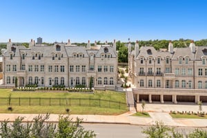 6100 NW Grand Blvd 6107_001.jpg