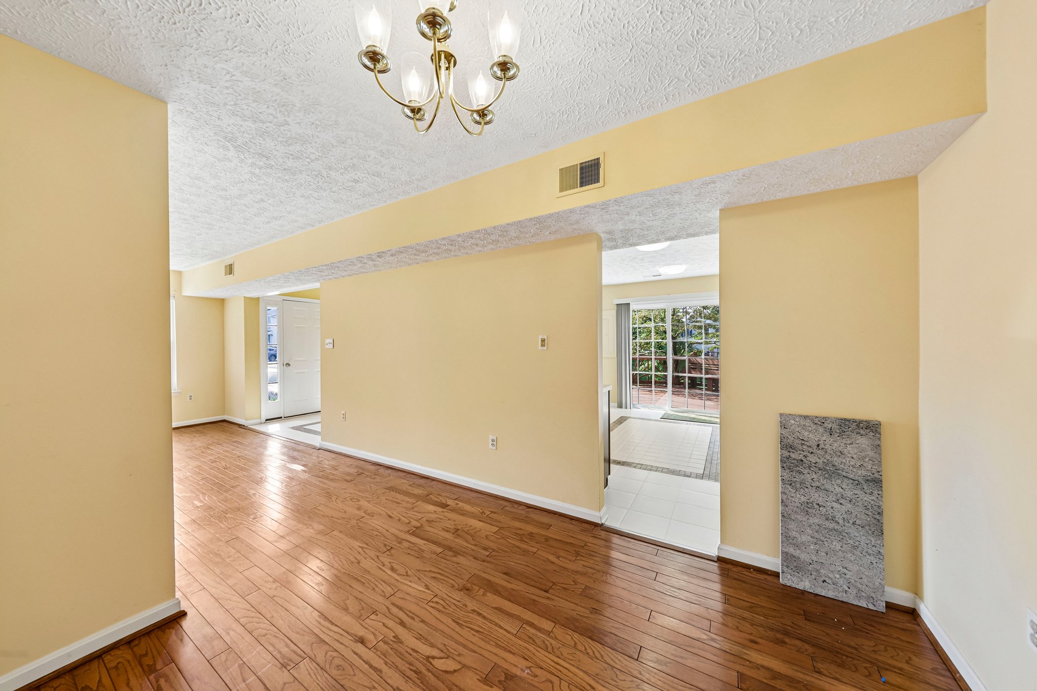6100B Hoskins Hollow Cir-S1809-012.jpg