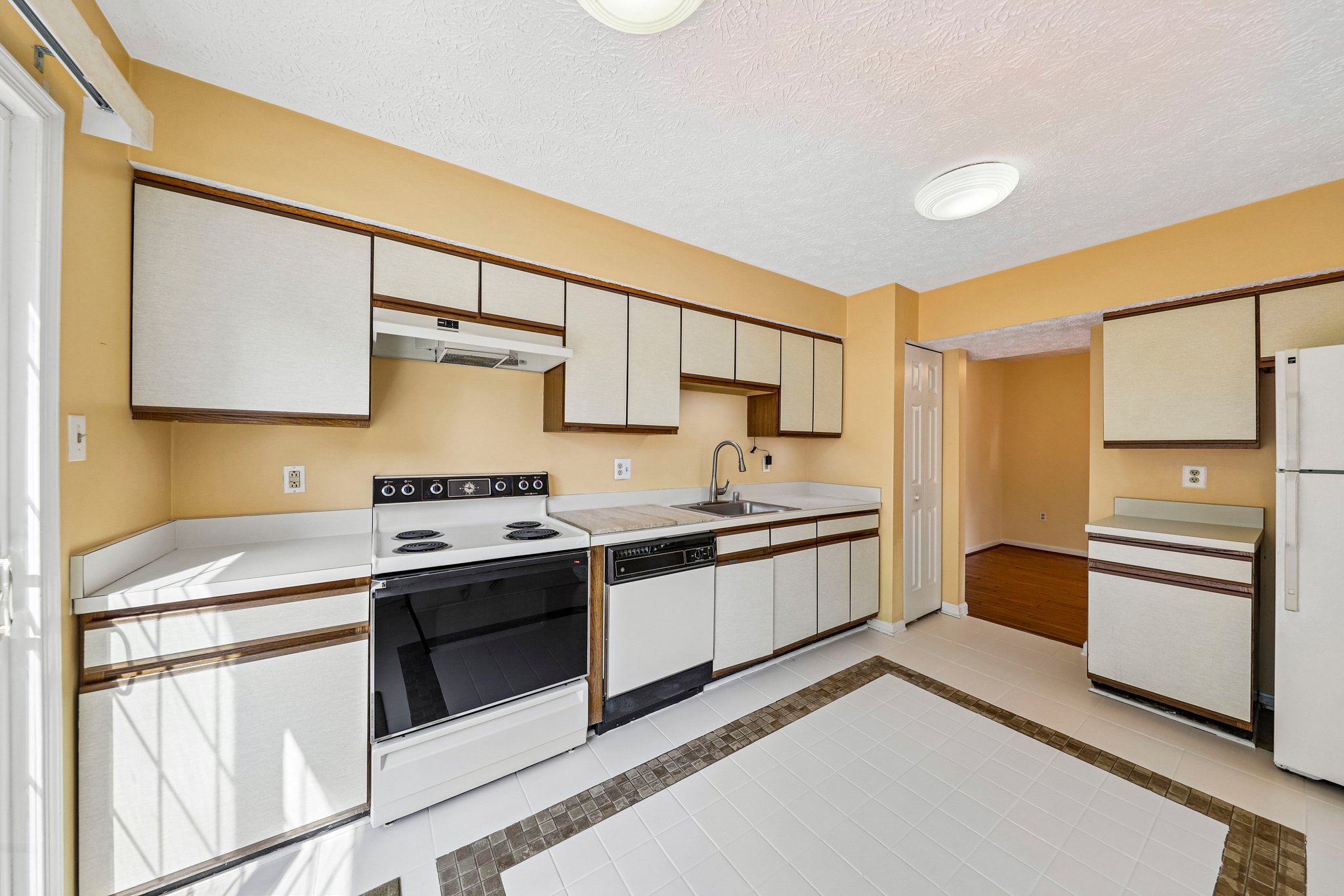 6100B Hoskins Hollow Cir-S1809-016.jpg