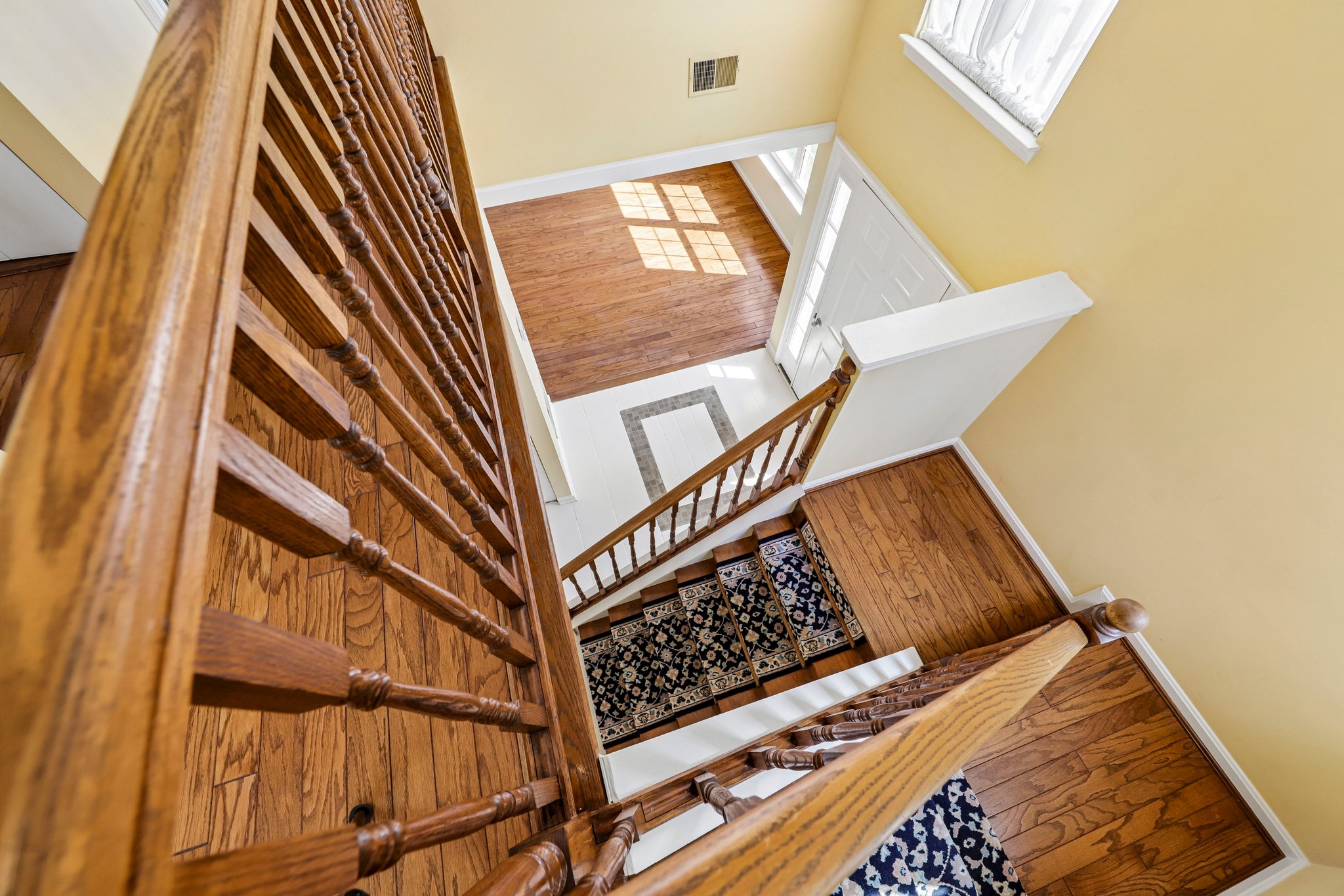 6100B Hoskins Hollow Cir-S1809-020.jpg