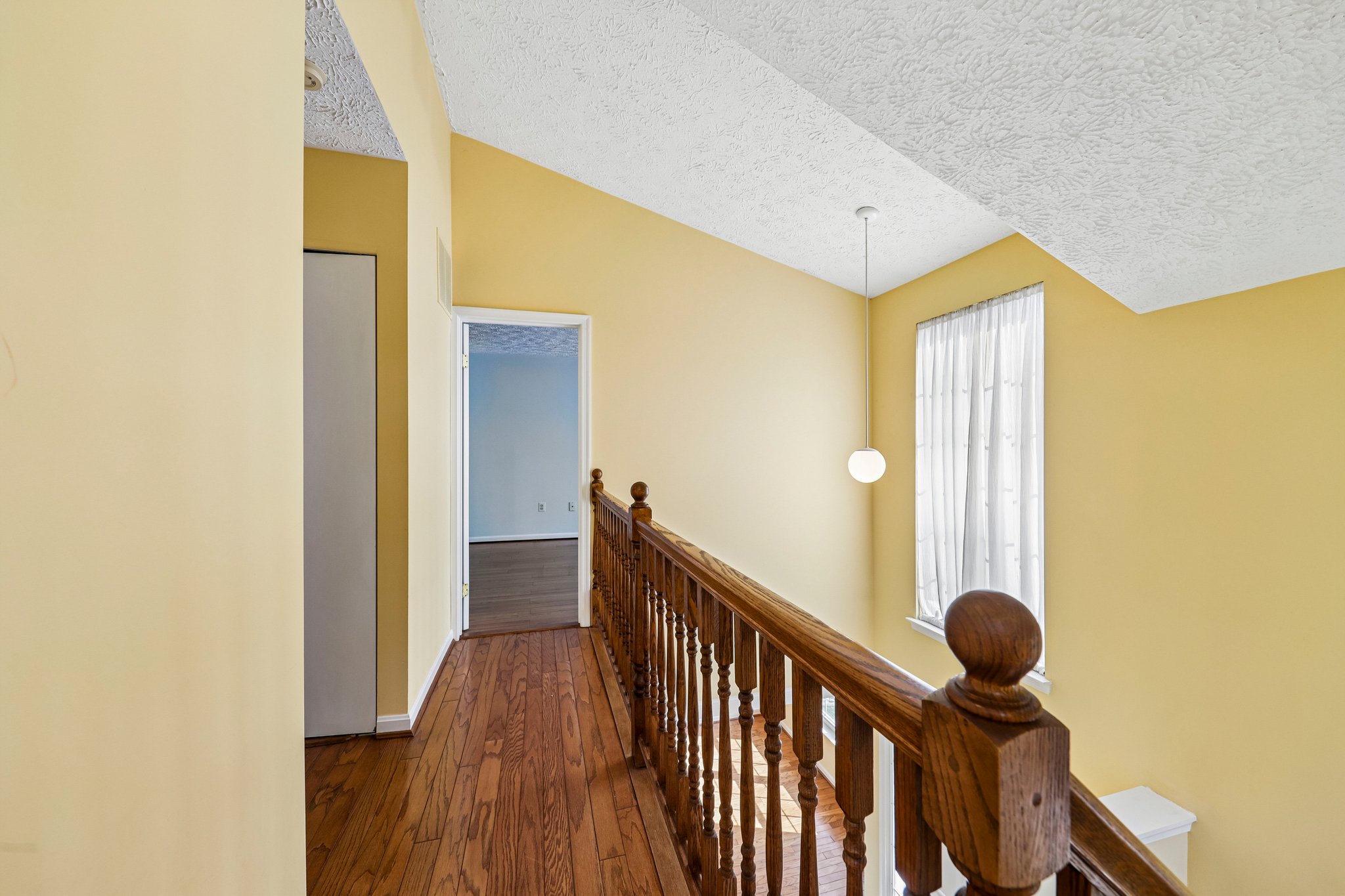 6100B Hoskins Hollow Cir-S1809-021.jpg