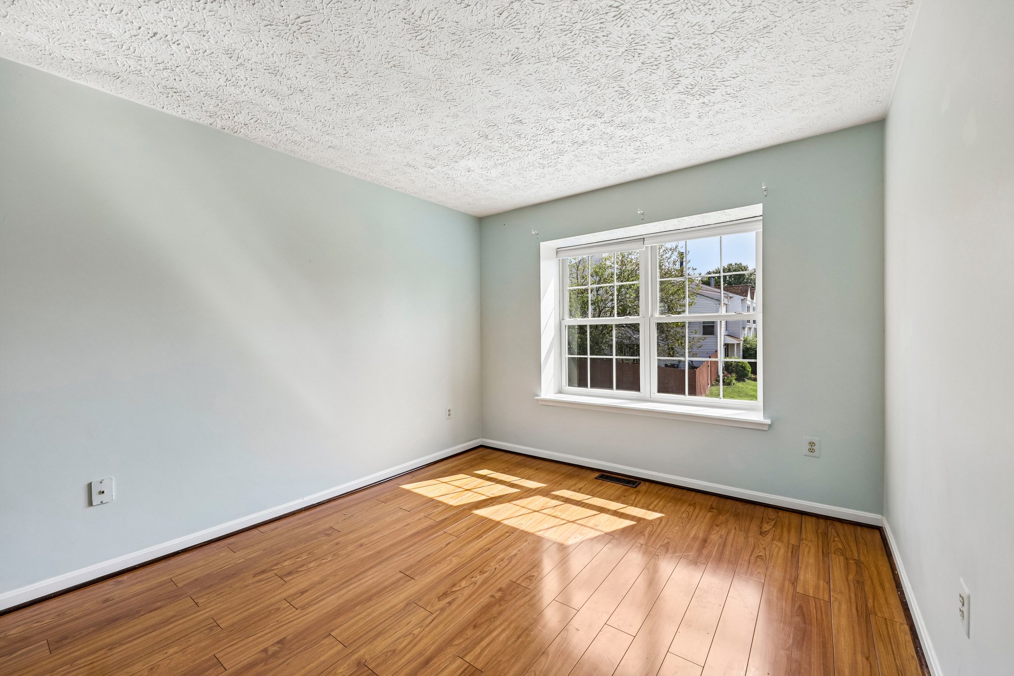 6100B Hoskins Hollow Cir-S1809-024.jpg