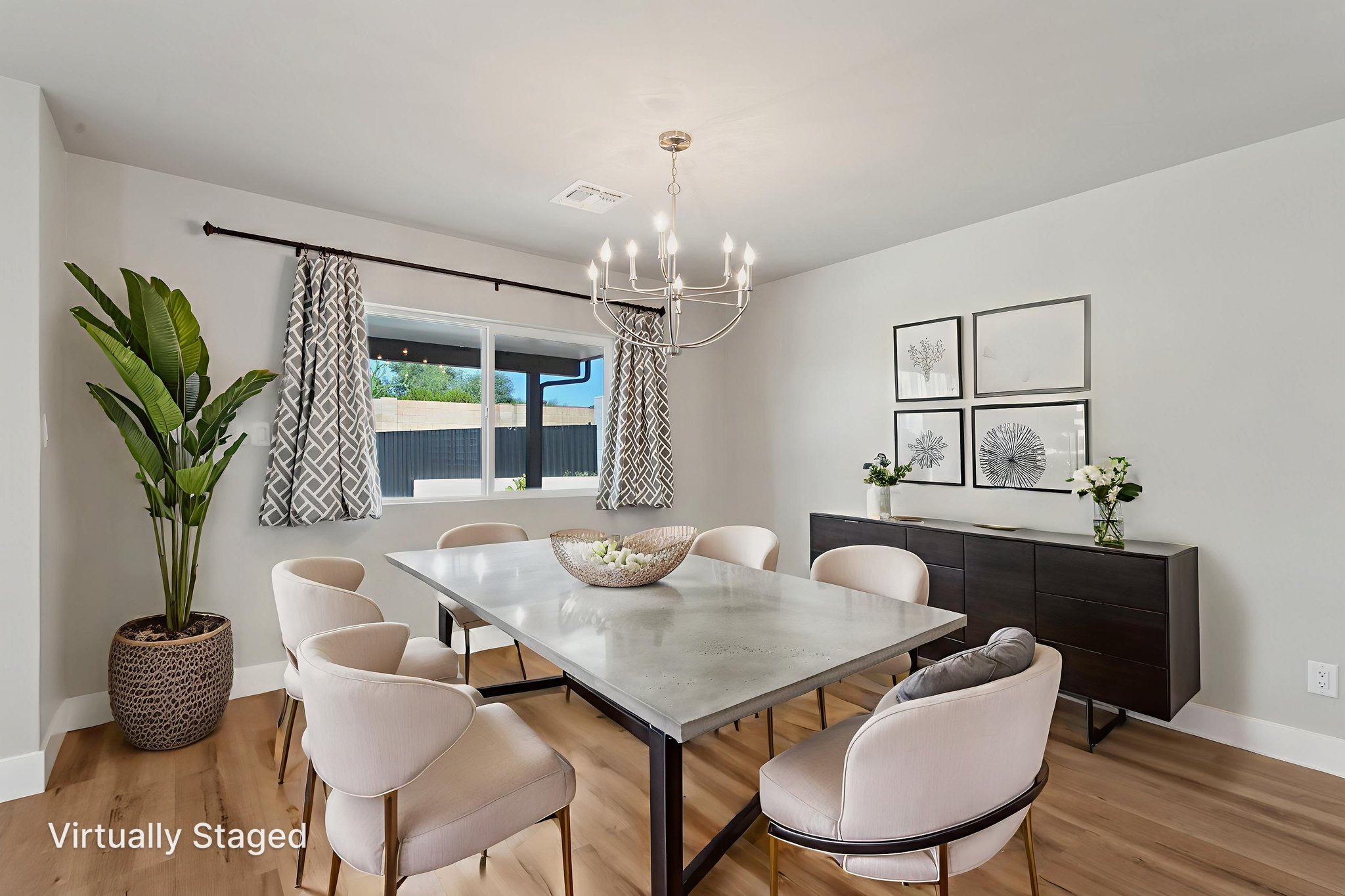 6102 E Cambridge Ave - 018 virtually staged.jpeg