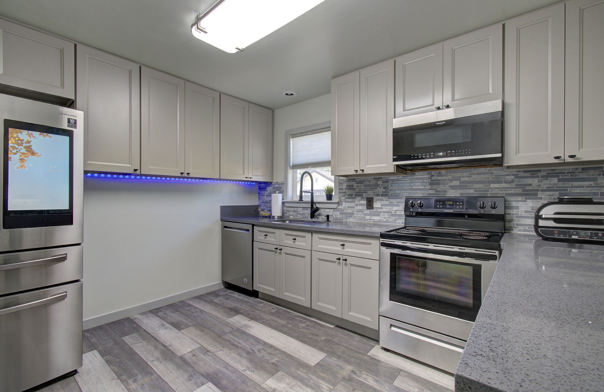 02 kitchen