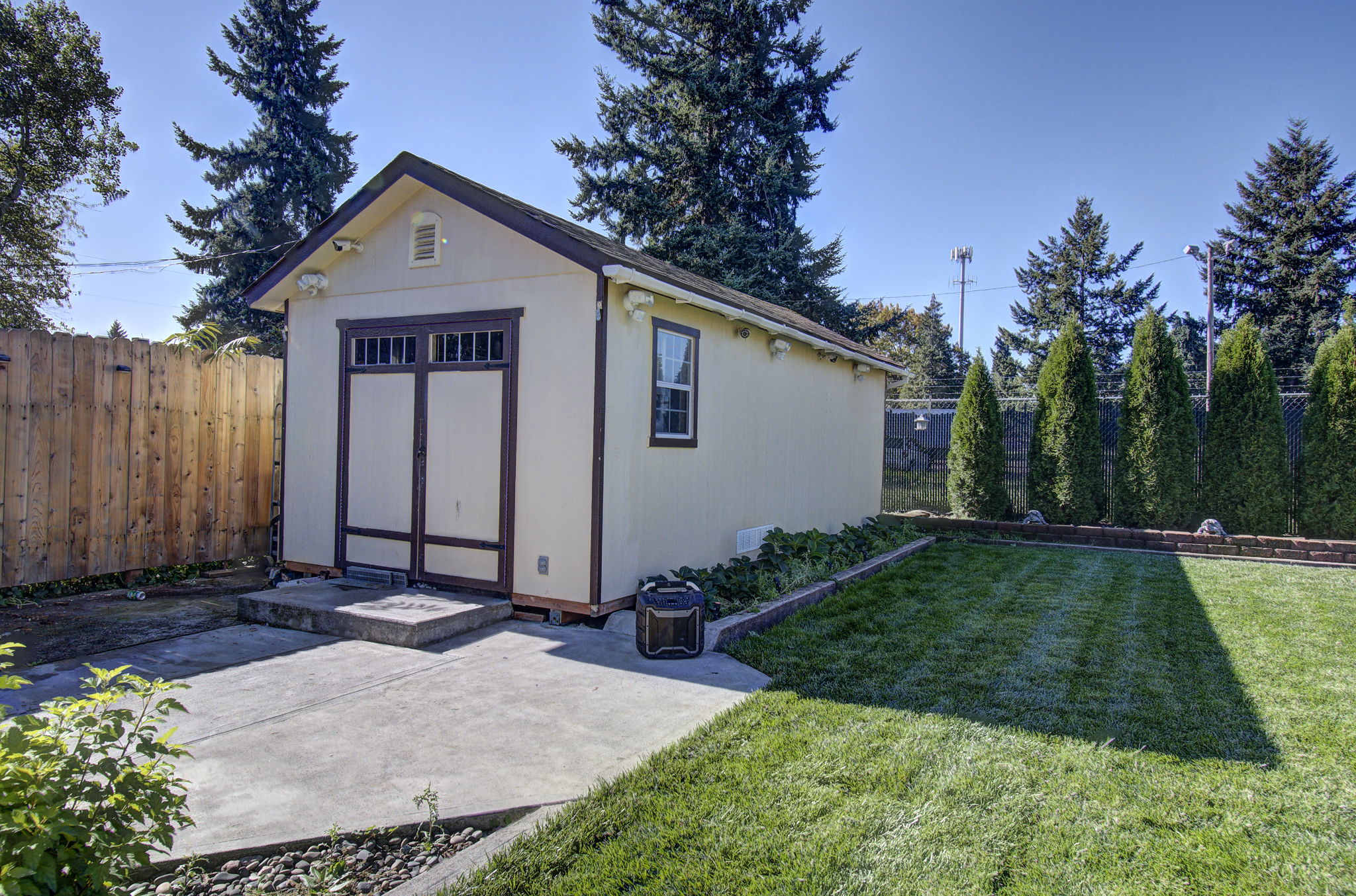 04 garden shed
