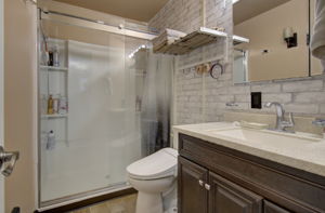 03 bathroom