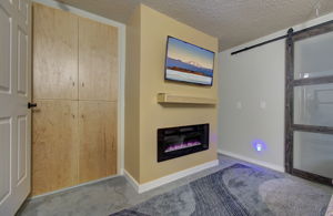 03 primary bedroom storage