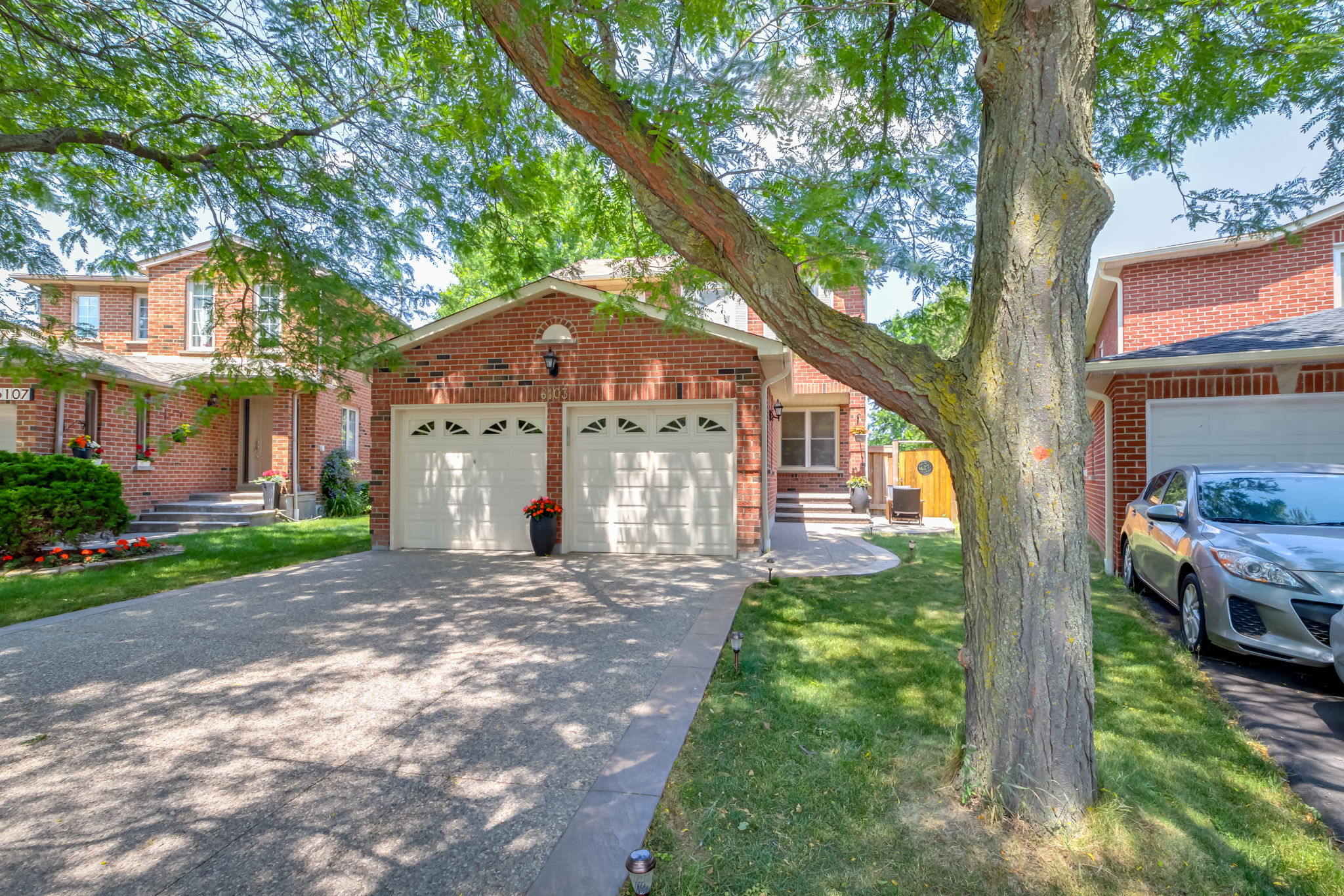  6103 Camgreen Cir, Mississauga, ON L5N 4N2, US Photo 3