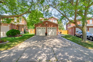  6103 Camgreen Cir, Mississauga, ON L5N 4N2, US Photo 0